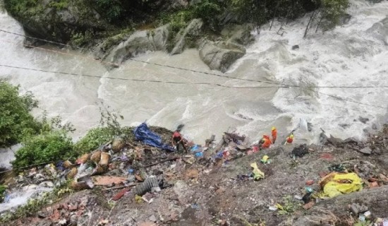 भारतको उत्तराखण्डमा पहिरो : १३ नेपालीसहित १९ जना अझै बेपत्ता, ३ जनाको शव भेटियो