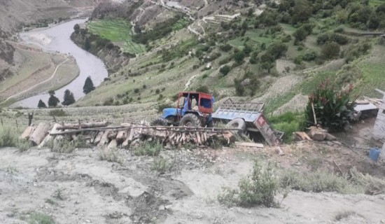 डोल्पामा ट्याक्टर दूर्घटना हुँदा सात जना घाइते