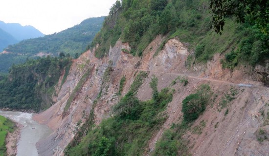 पहिराेका कारण कालीगण्डकी करिडोर र मध्यपहाडी लोकमार्ग अवरुद्ध