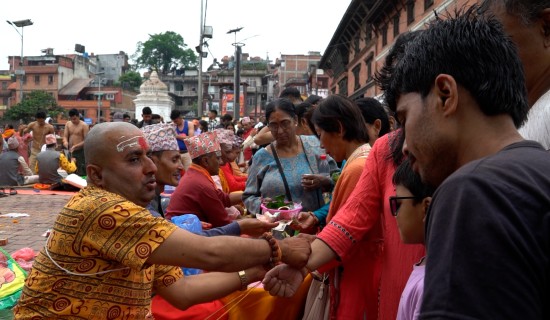 पशुपतिमा जनैपूर्णिमाको रौनक (फोटो फिचर)